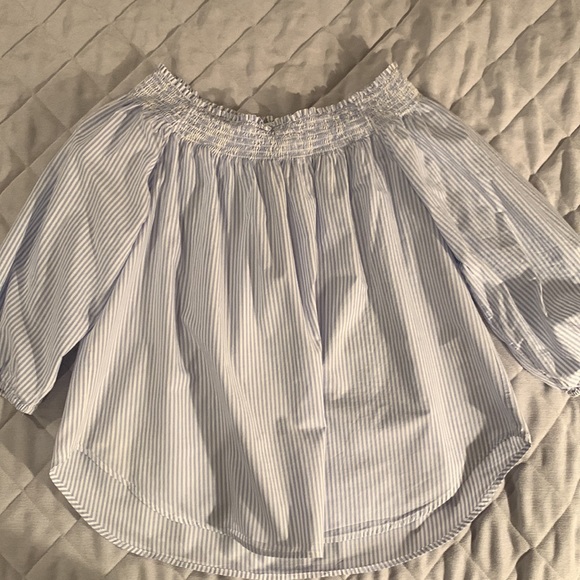 H&M off shoulder top. Size US 12 - Picture 3 of 5